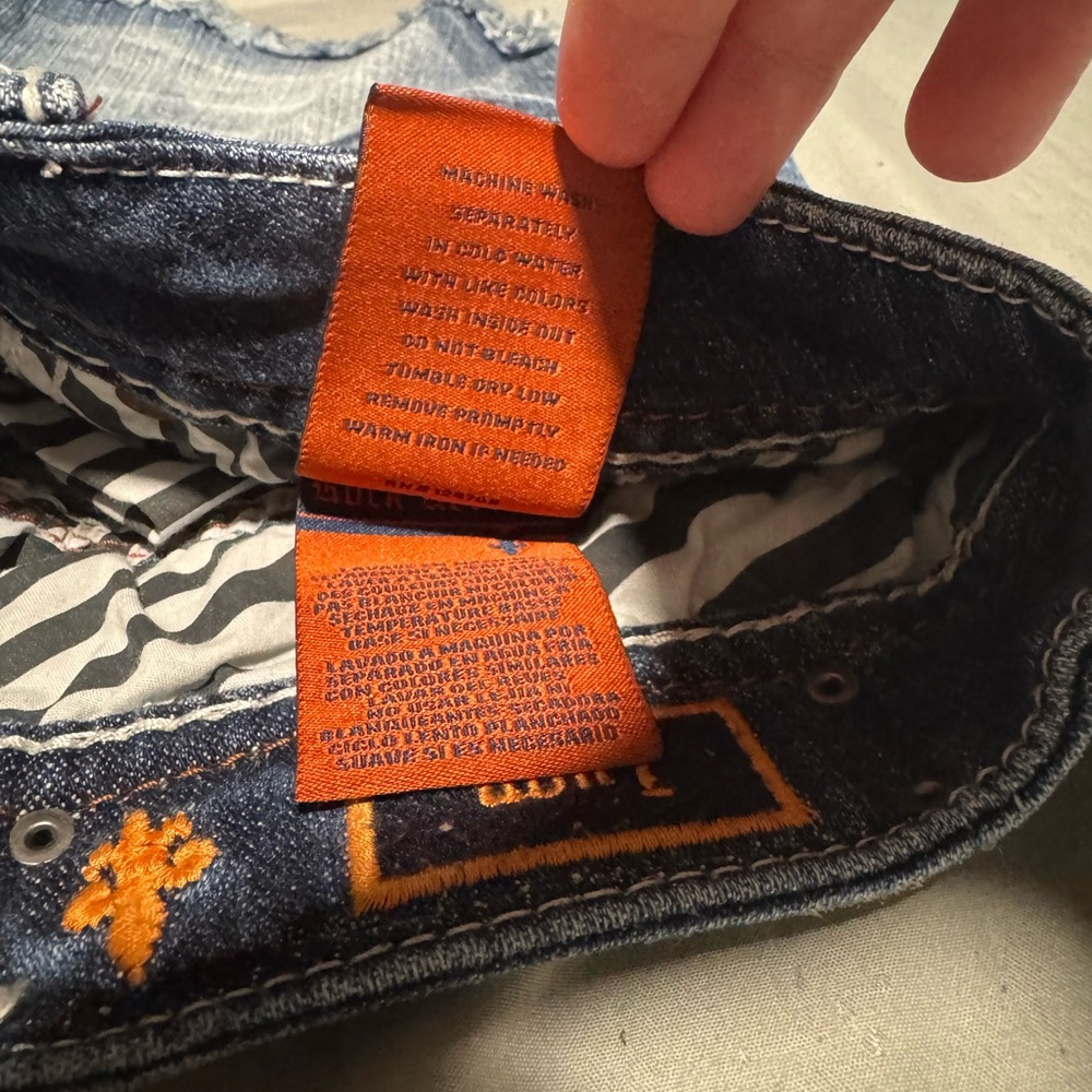 Authentic Hardly Used Rock Revival Cutoff Shorts w/ Orange Accents 31 Short - Picture 6 of 9